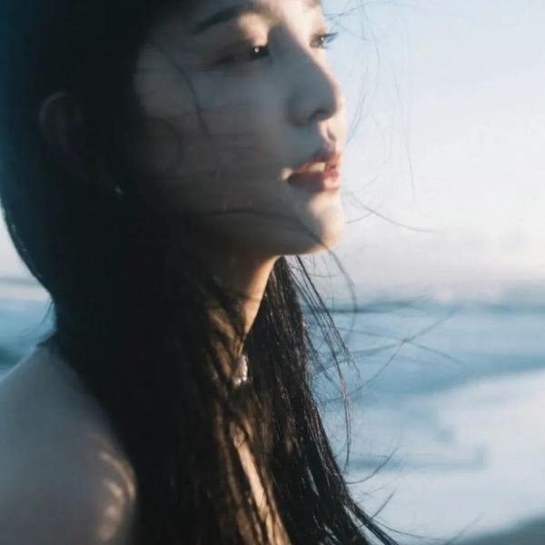 神圣性女